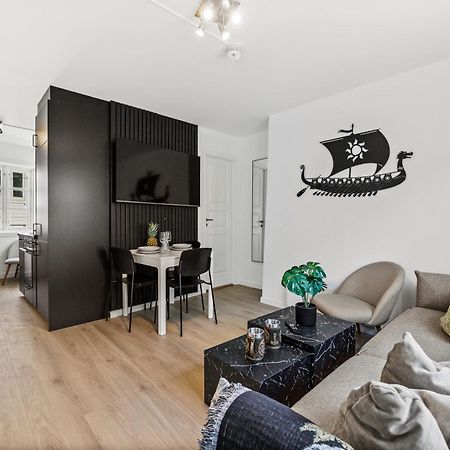 Homerentals Apartments - Behind Bryggen & Historic Cobblestone Streets - 2 Floor Renovated From February 2025 Bergen Buitenkant foto