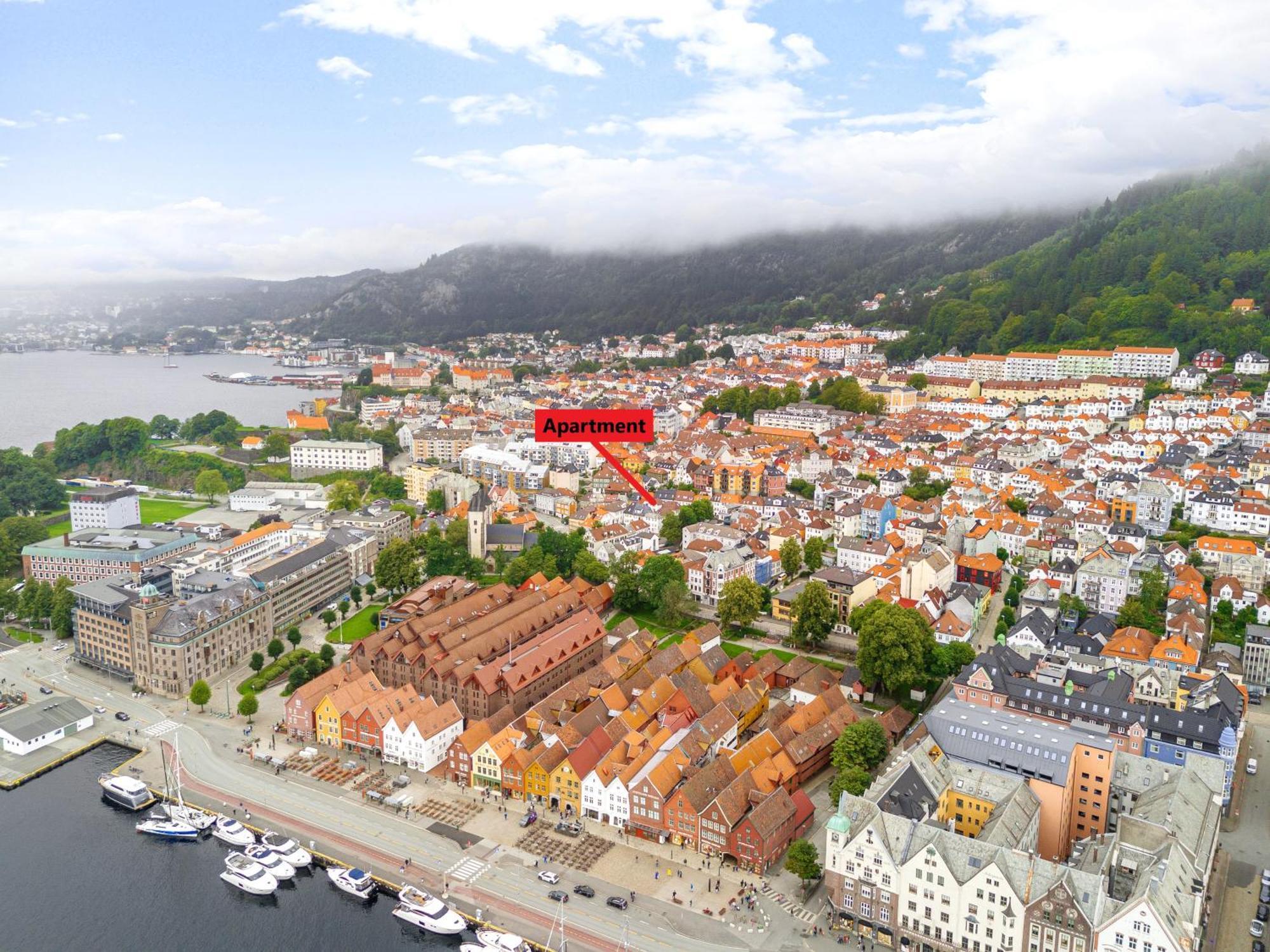 Homerentals Apartments - Behind Bryggen & Historic Cobblestone Streets - 2 Floor Renovated From February 2025 Bergen Buitenkant foto